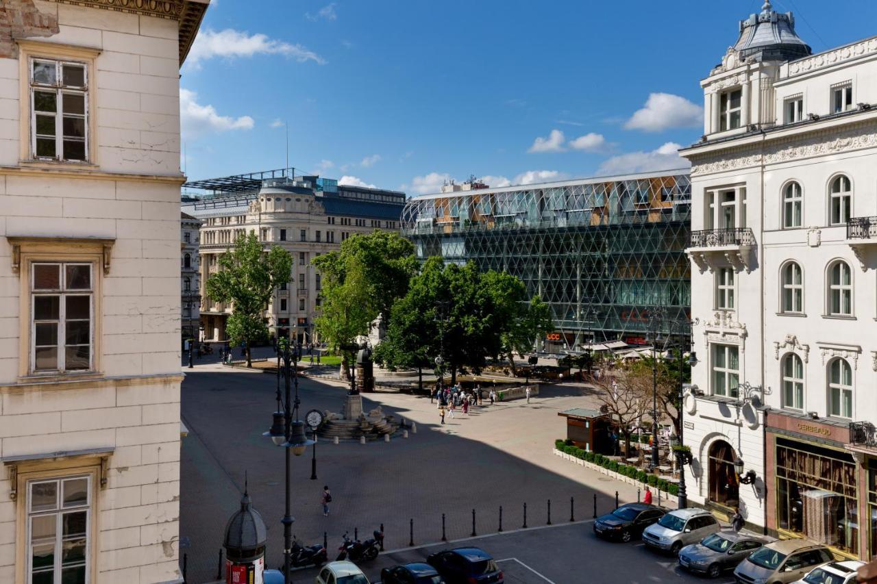 Budapest Central Square 2 Bedrooms Suite - Michaelides Voeroesmarty Square Residences Extérieur photo